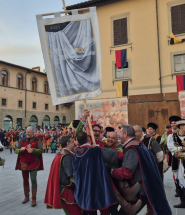 sansepolcro palio della balestra gubbio sansepolcro cappotto vincitore marco tontini podio