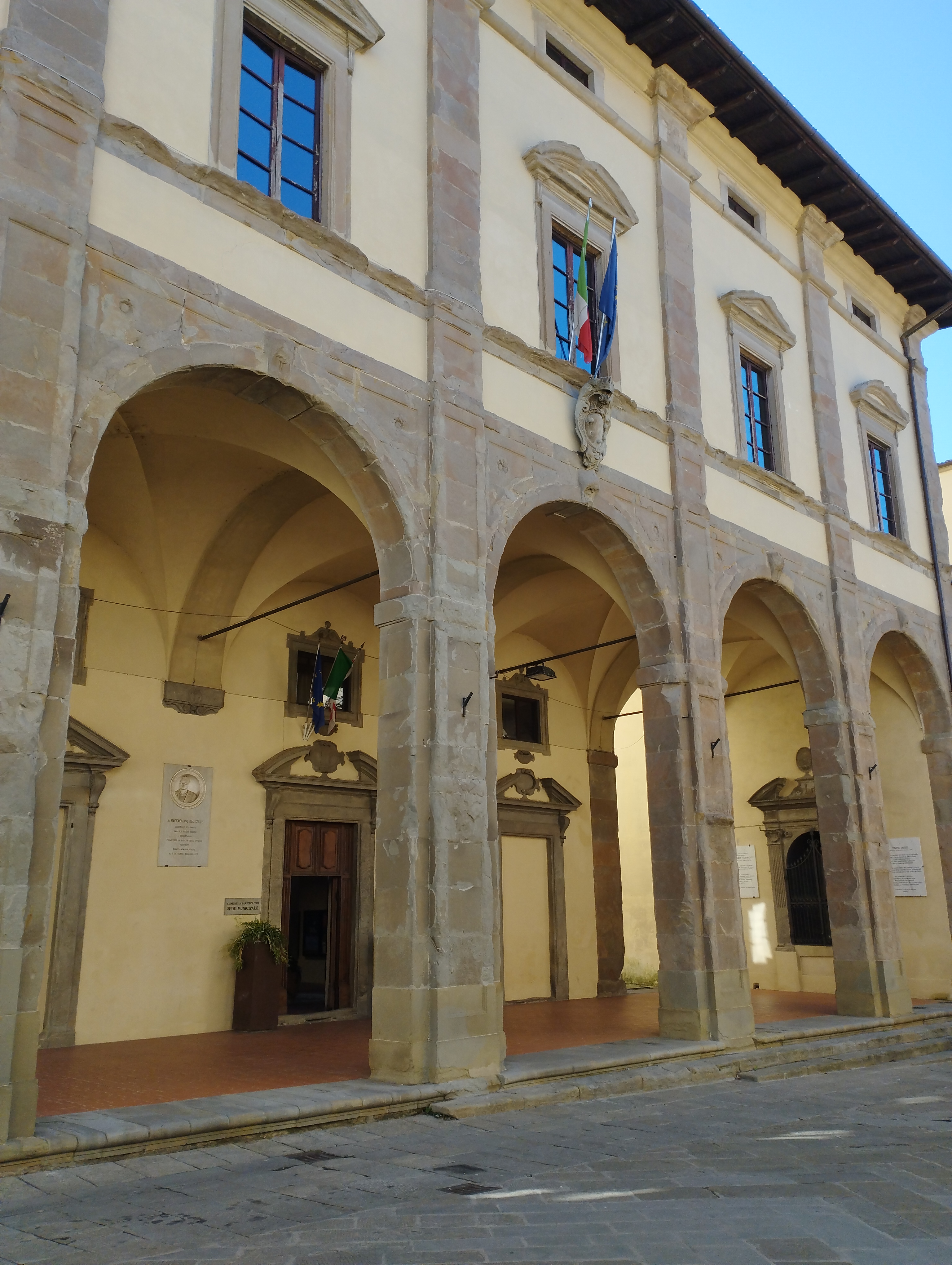 sansepolcro palazzo delle laudi comune