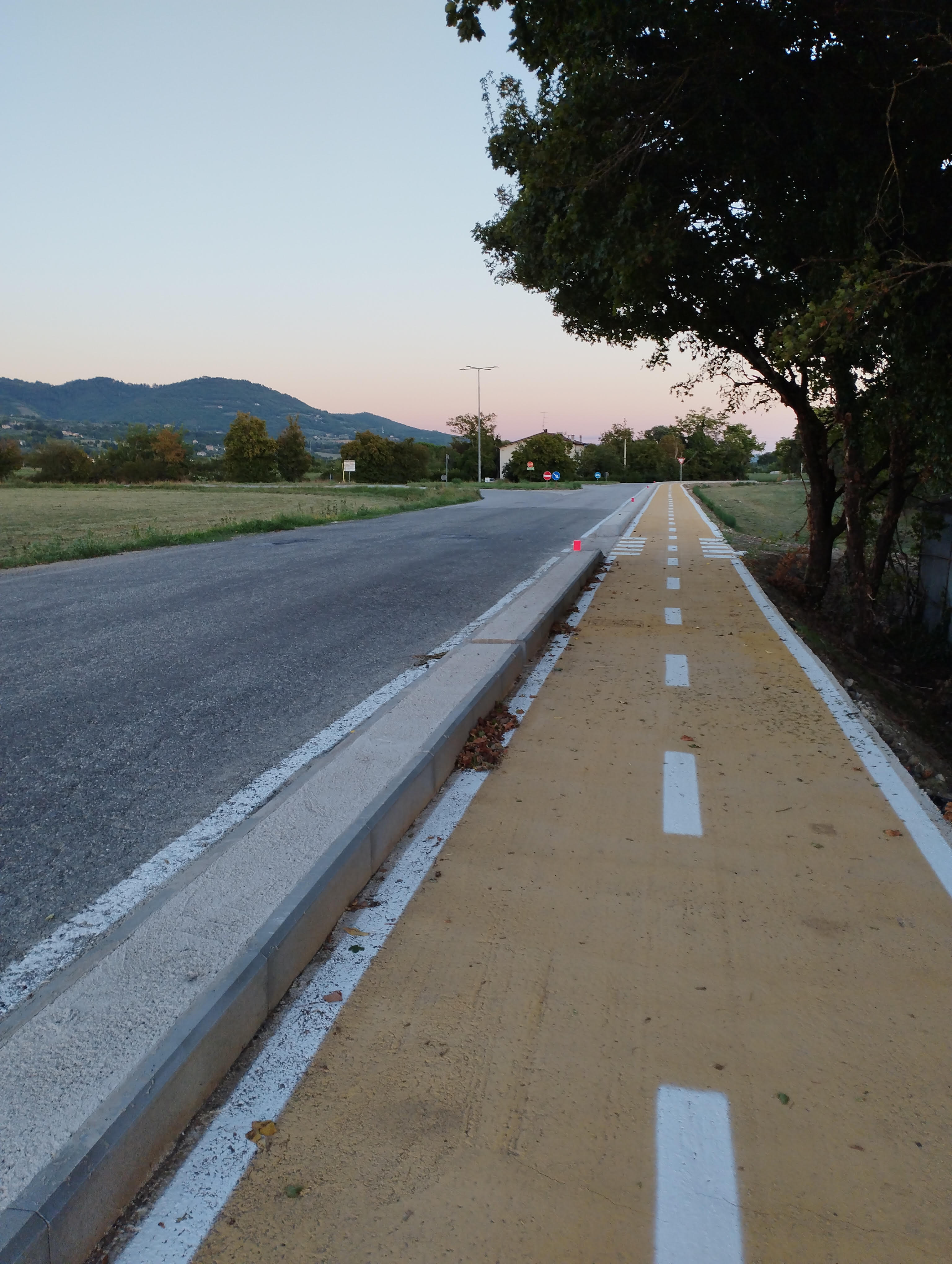 sansepolcro via bartolomeo della gatta pista ciclopedonale