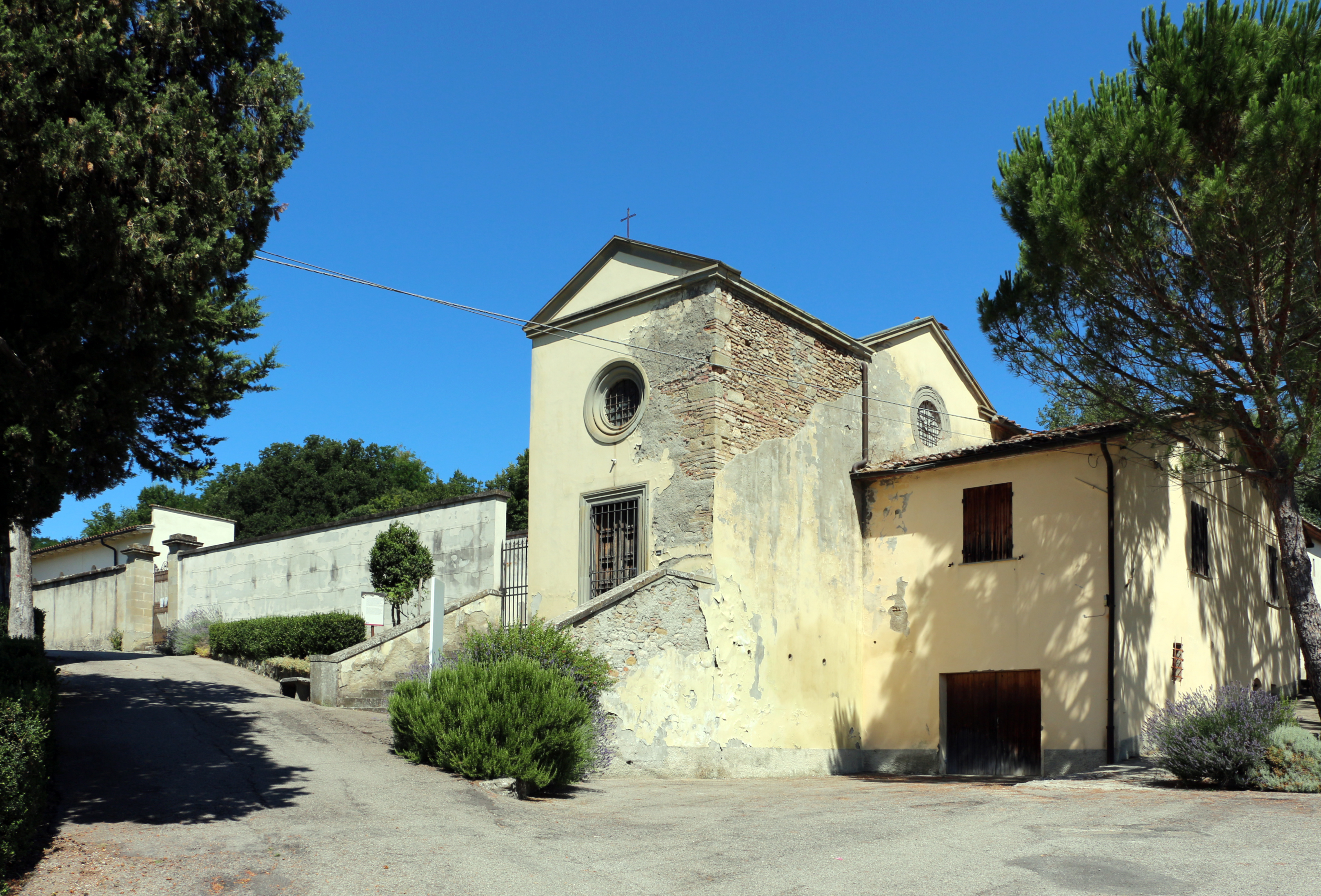 monterchi cappella cimitero momentana