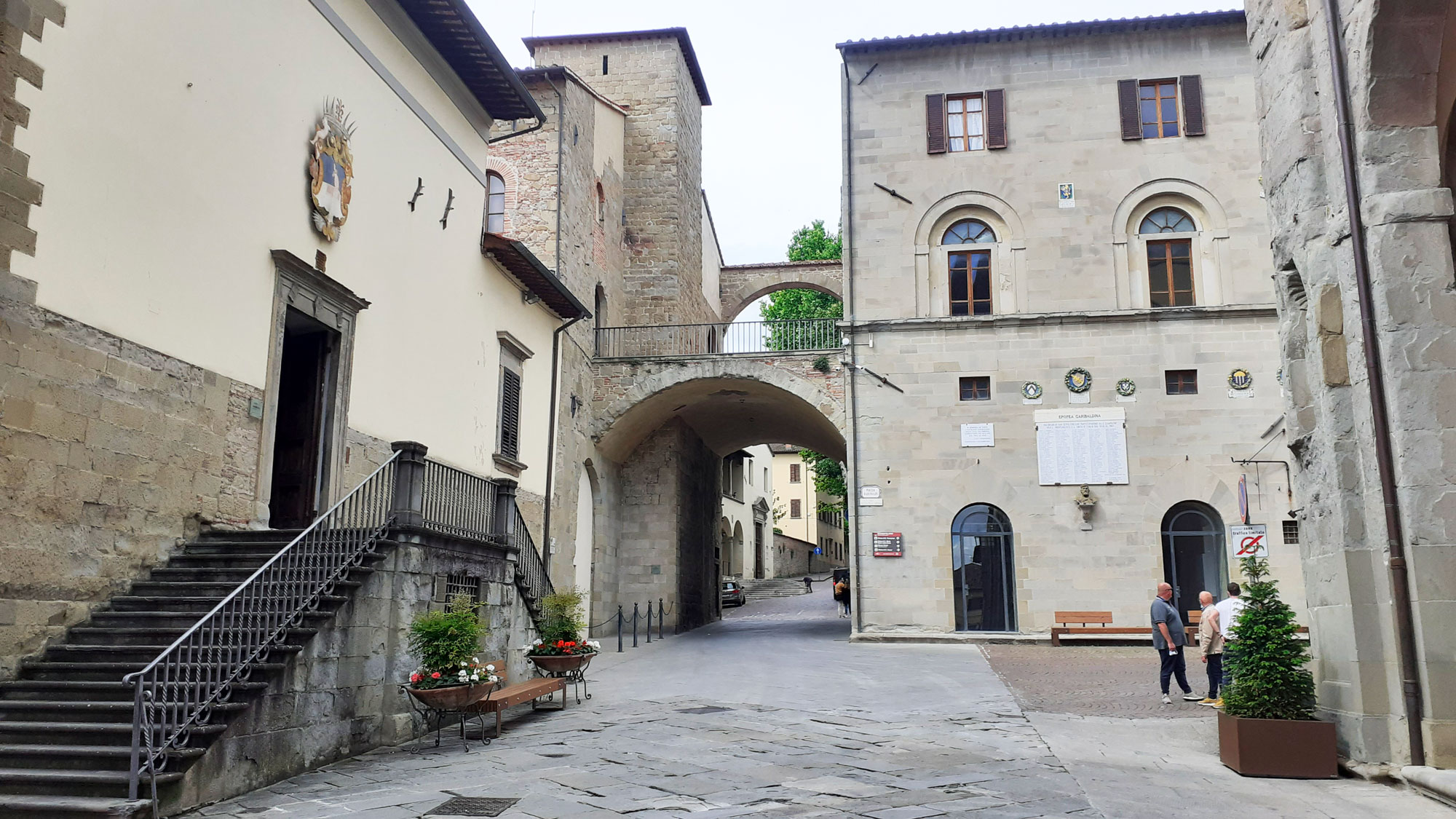 sansepolcro panchine palazzo laudi