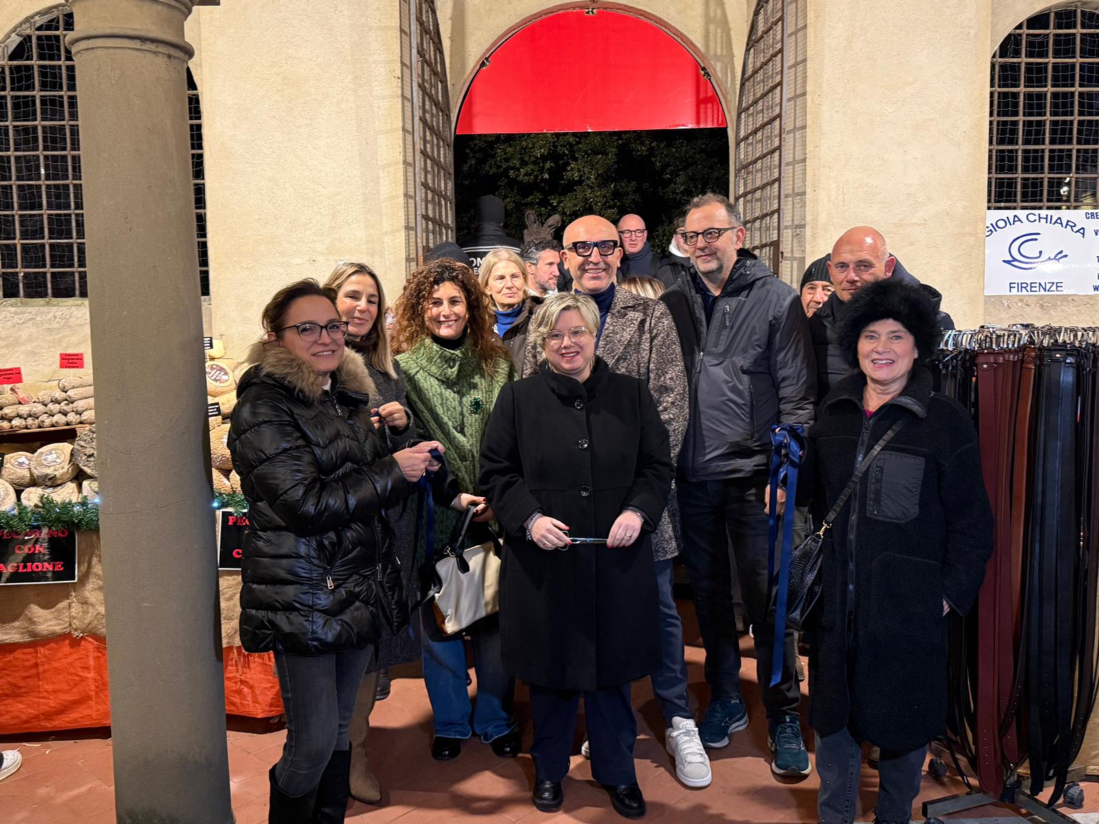 mostra taglio del nastro